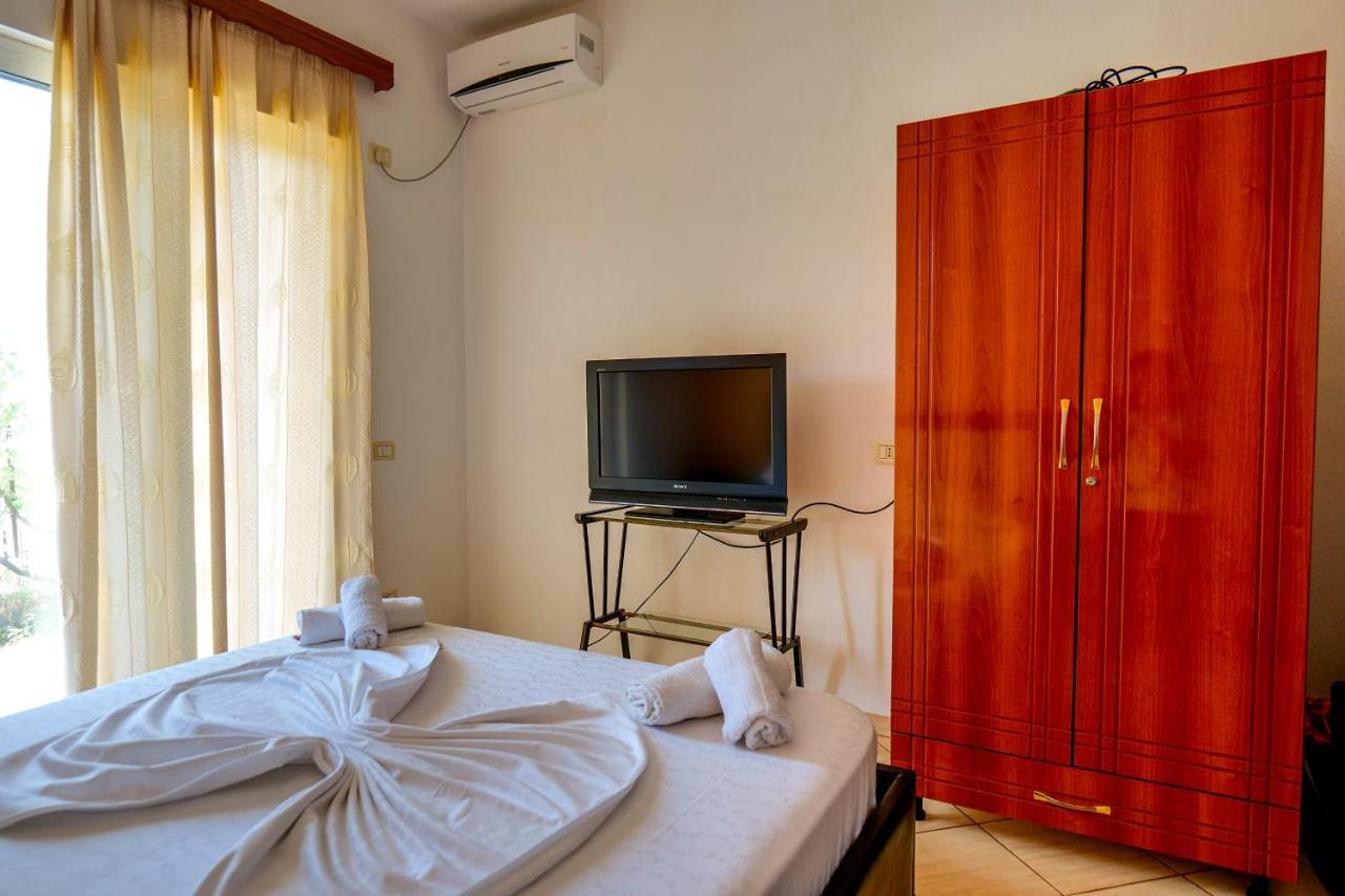 Hotel Ilias House Ksamil Exterior foto