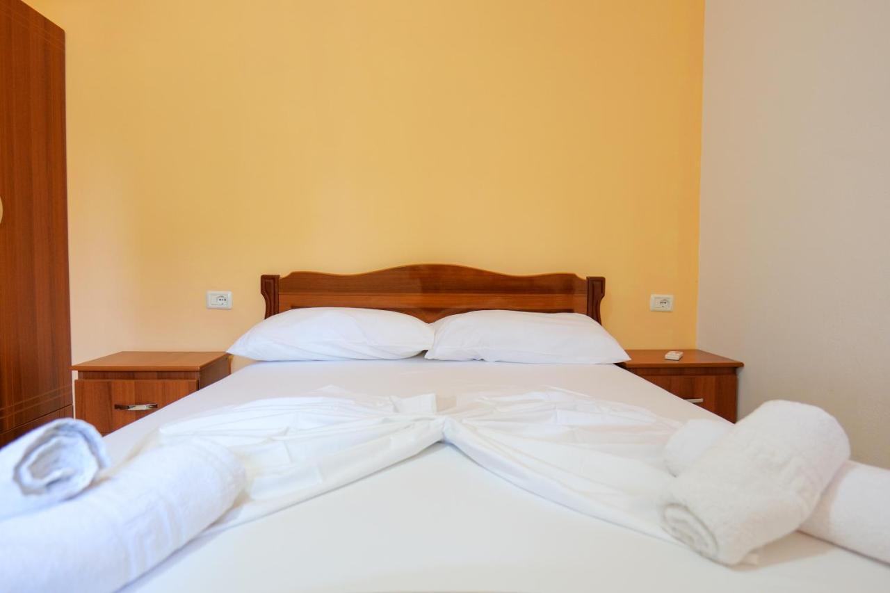 Hotel Ilias House Ksamil Exterior foto