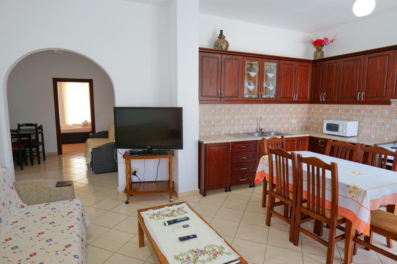 Hotel Ilias House Ksamil Exterior foto