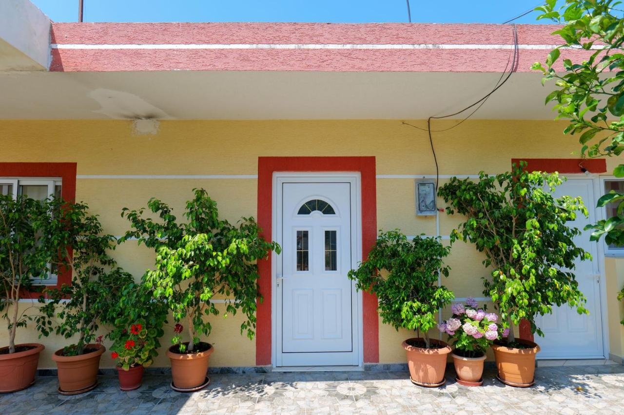 Hotel Ilias House Ksamil Exterior foto