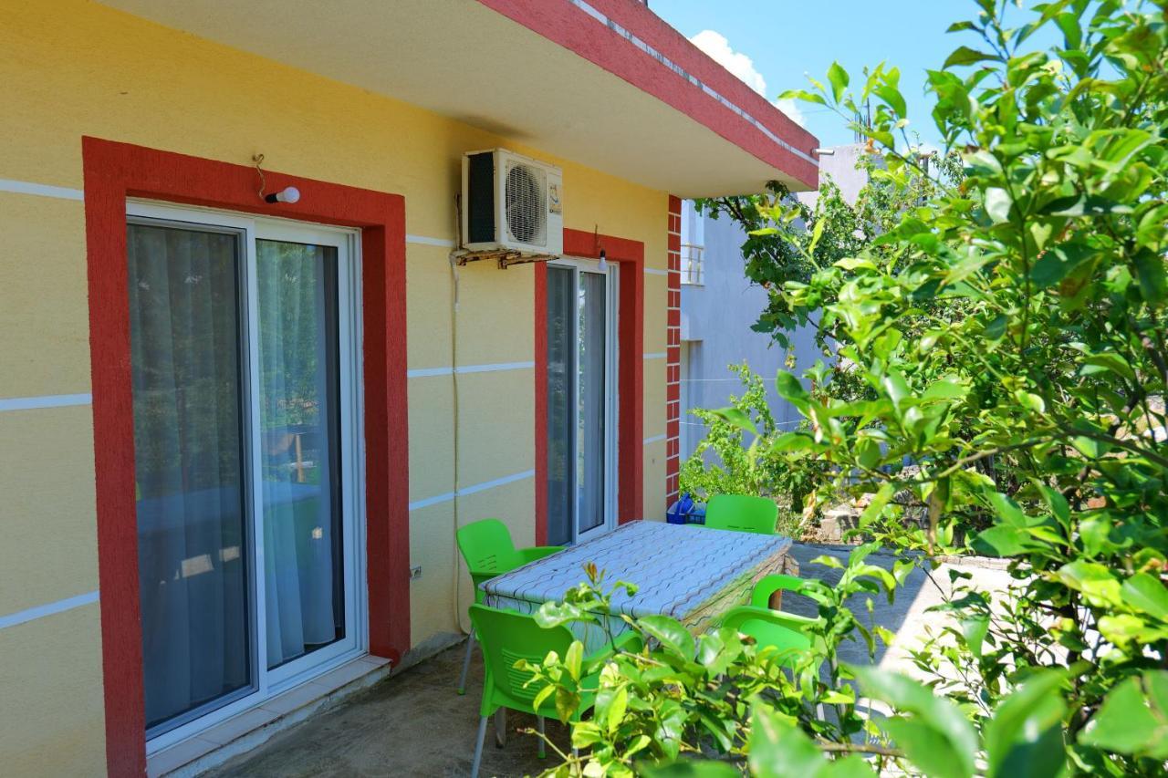 Hotel Ilias House Ksamil Exterior foto